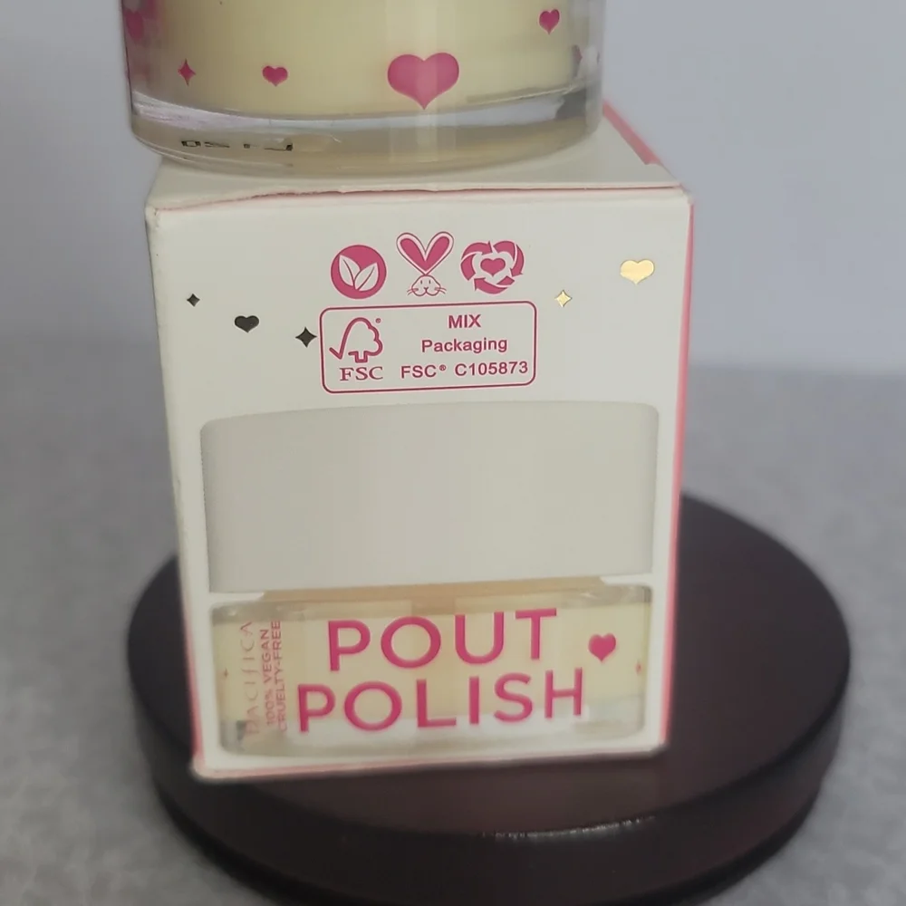 Pacifica Pout Polish Gentle Lip Scrub - Sugar Crystals & Lemon